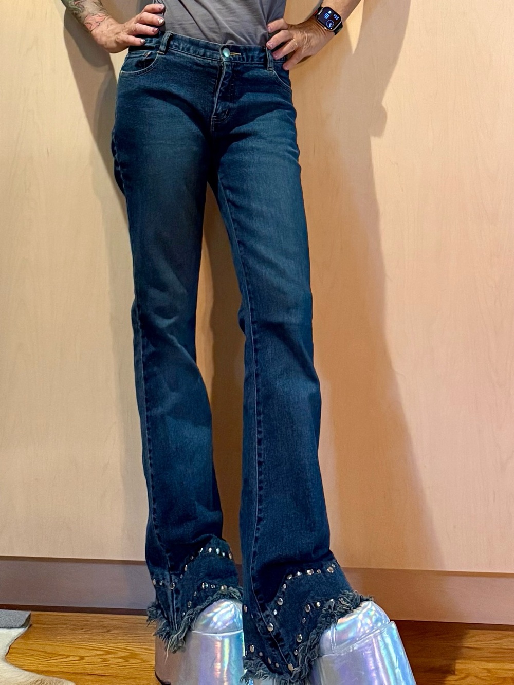 Bisou Bisou Y2K Studded Flare Jeans Raw Hem Bell Bottom Stretch Denim Size 4